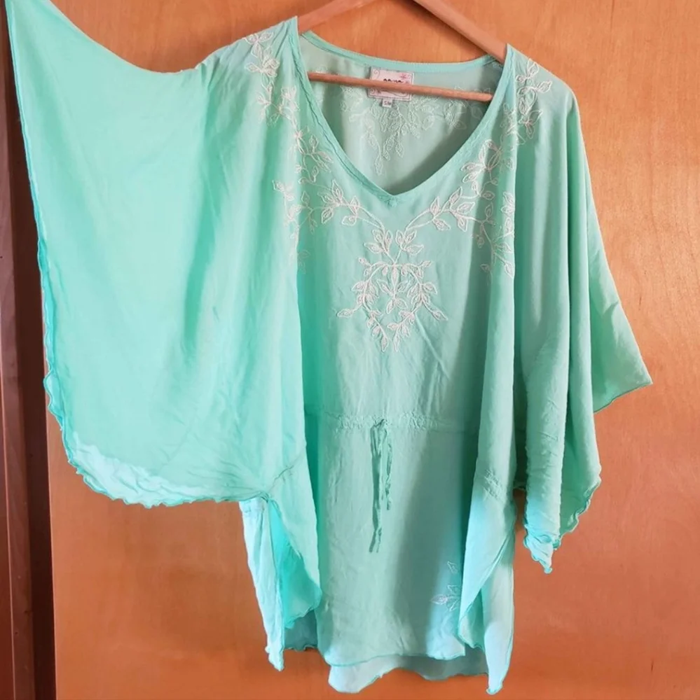 Gaya Embroidered Mint Kimono Top - Picture 1 of 7